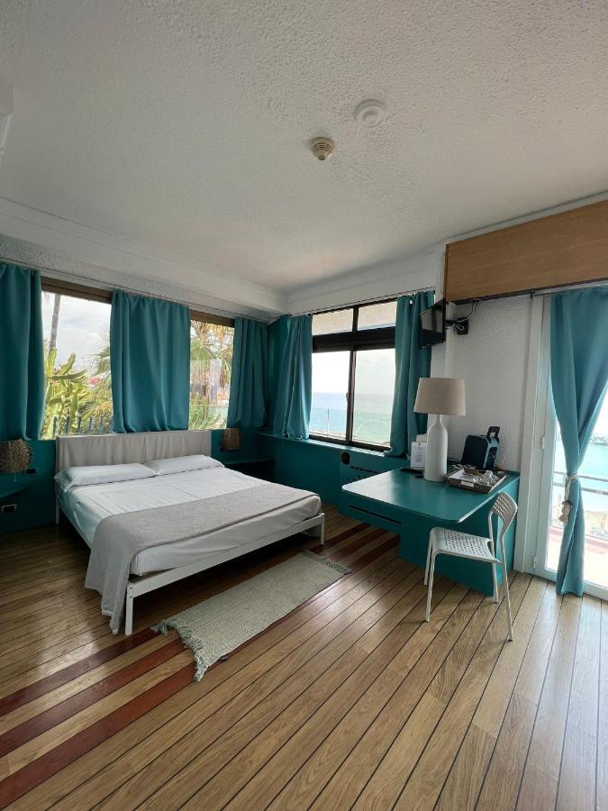 Villa Rita Sea Front View Sanremo - Parcheggio Gratuito In Struttura Exterior photo